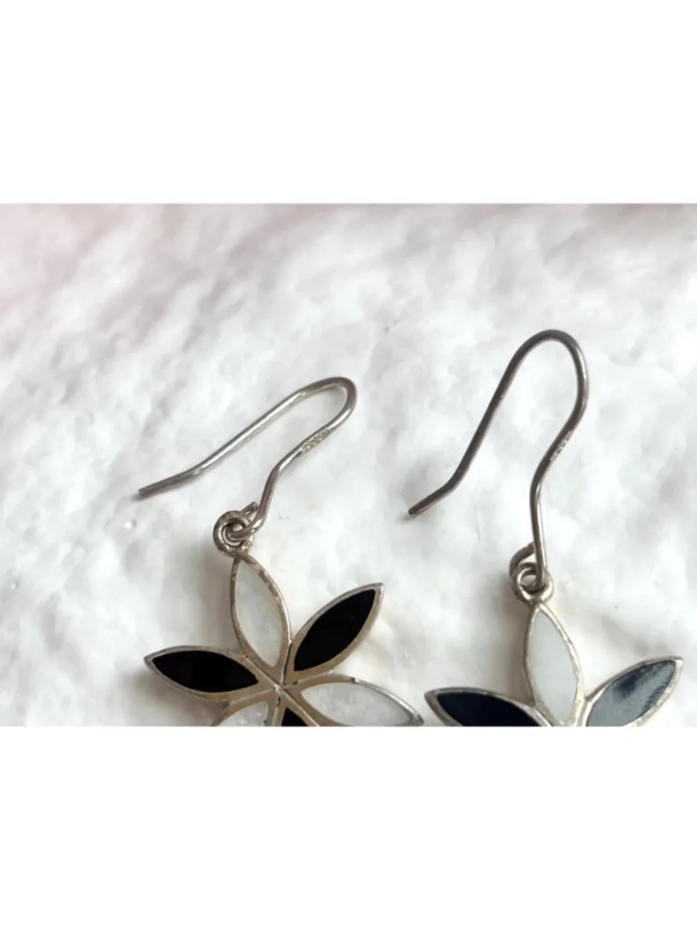 Plumeria Floral Mother of Pearl Black Onyx Vintage Sterling Silver 925 Earrings